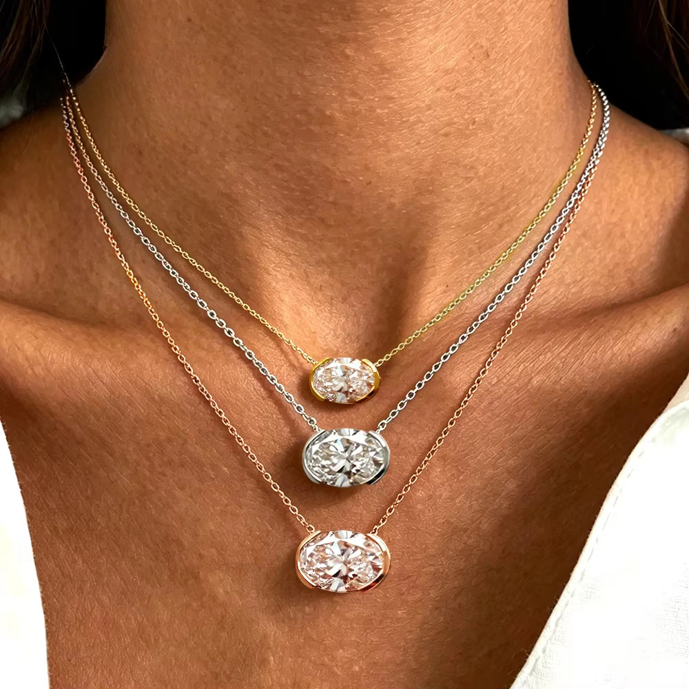 Bezels Set Pendant - Collar de Moissanita Ovalada con Engaste